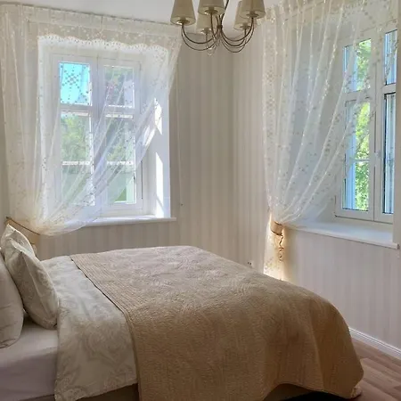 Suur-posti 22 Garden פארנו