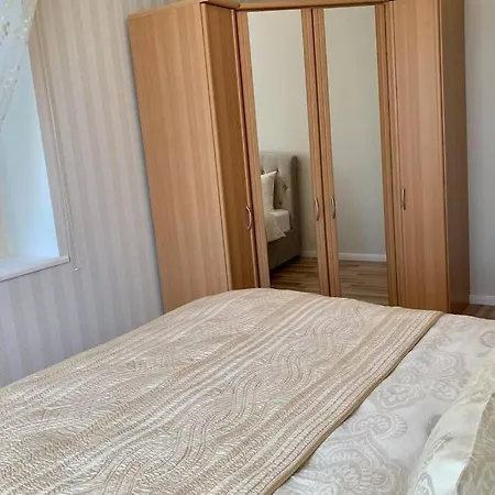 Suur-posti 22 Garden דירה *