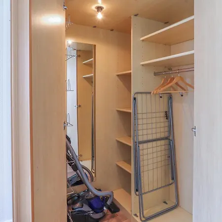 Suur-posti 22 Garden דירה פארנו