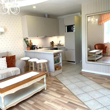 Suur-posti 22 Garden דירה