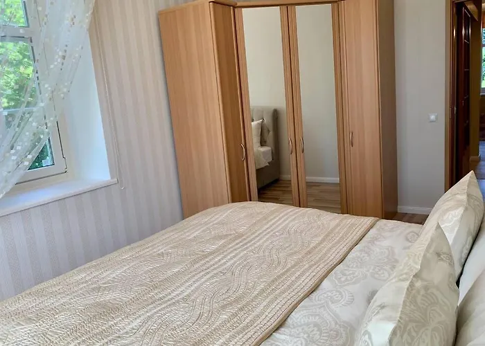 Suur-posti 22 Garden דירה *